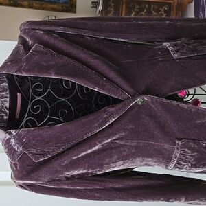 Gianni Bini Velvet Blazer in Deep Mauve With 1 Button Snap Closure Sz S/P